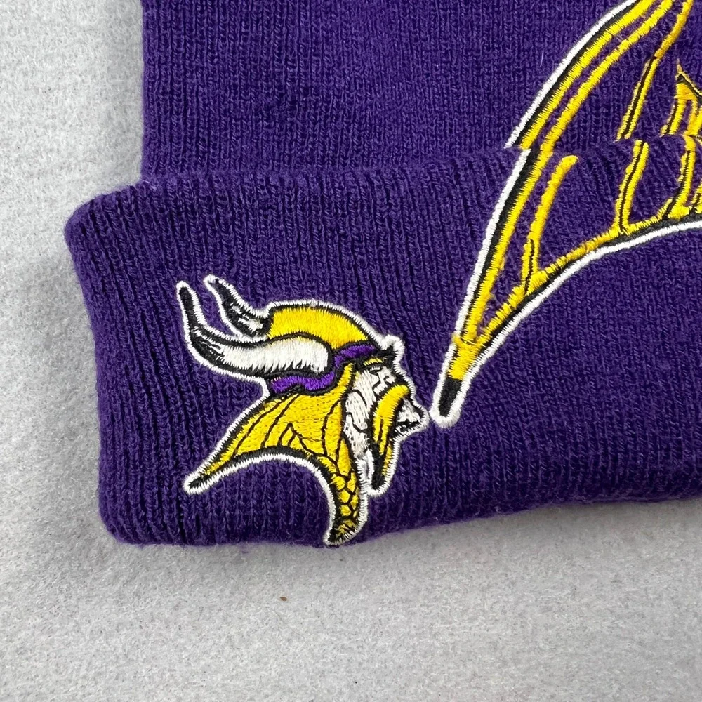 VTG NFL Minnesota Vikings Beanie Mens Embroidered Knit Hat Winter Game Day OSFM